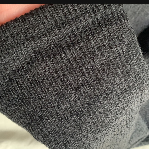 COPY - BodyCon SHEIN dress shows off curves - Picture 4 of 4